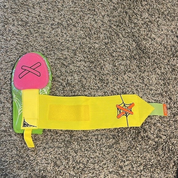 Aria Absolutely Ridiculous Venom Sliding Mitt Standard Size Baseball Softball - Picture 4 of 6